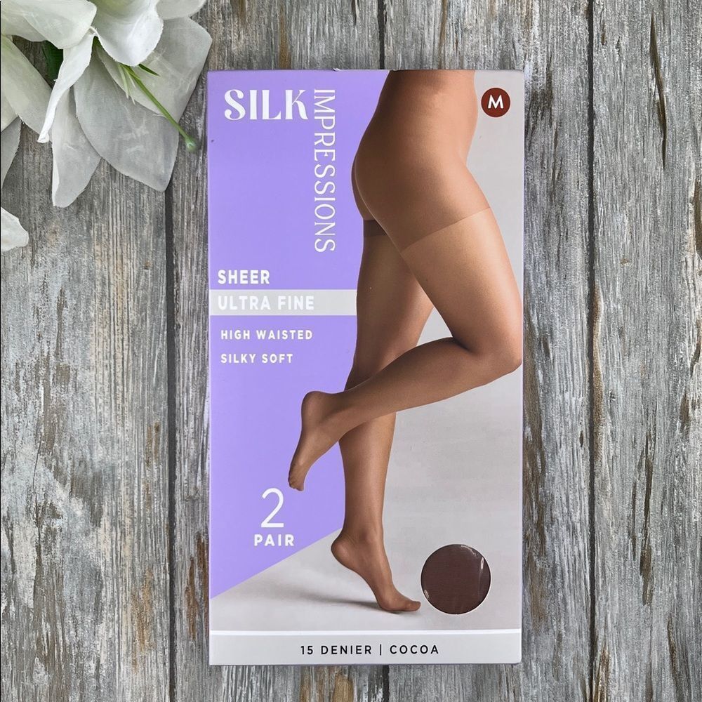 Silk Impressions Shimmer Sheer Pantyhose Stockings Sheer 2-Pack Size M